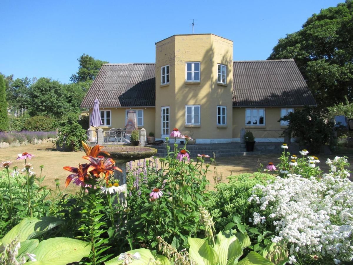 Okker Gokker Garden Hotel Allingåbro Exterior photo